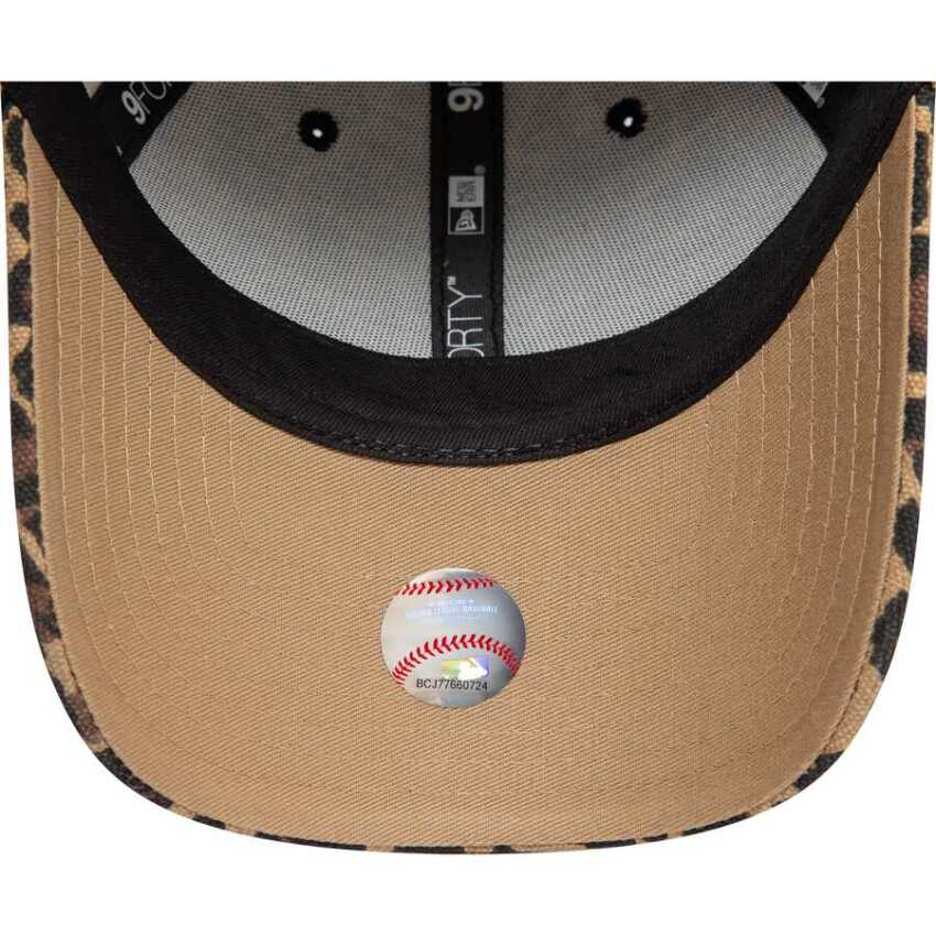 New Era Leopard 9Forty Neyvan Siyah Kadın Şapka - 4