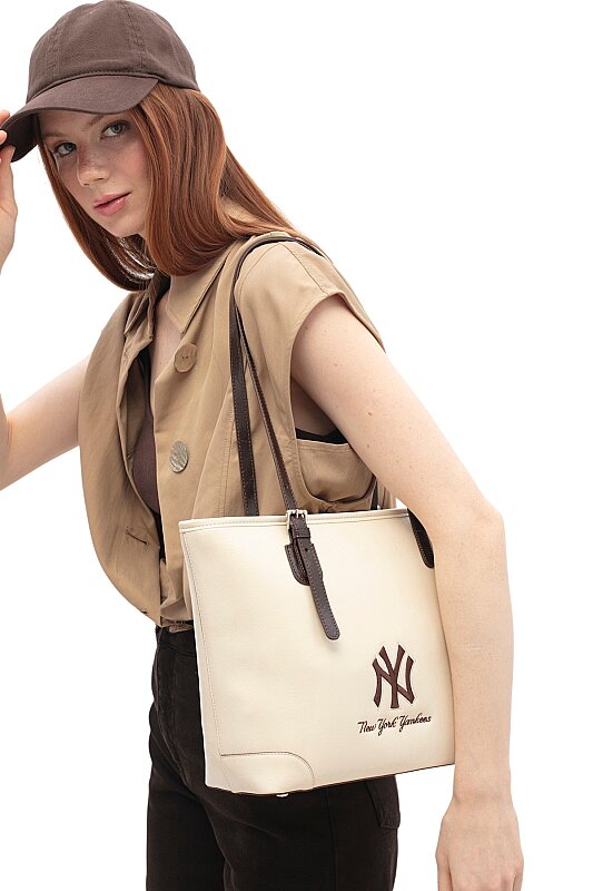  New York Yankees Bej Kadın El Çantası - New York Yankees (1)
